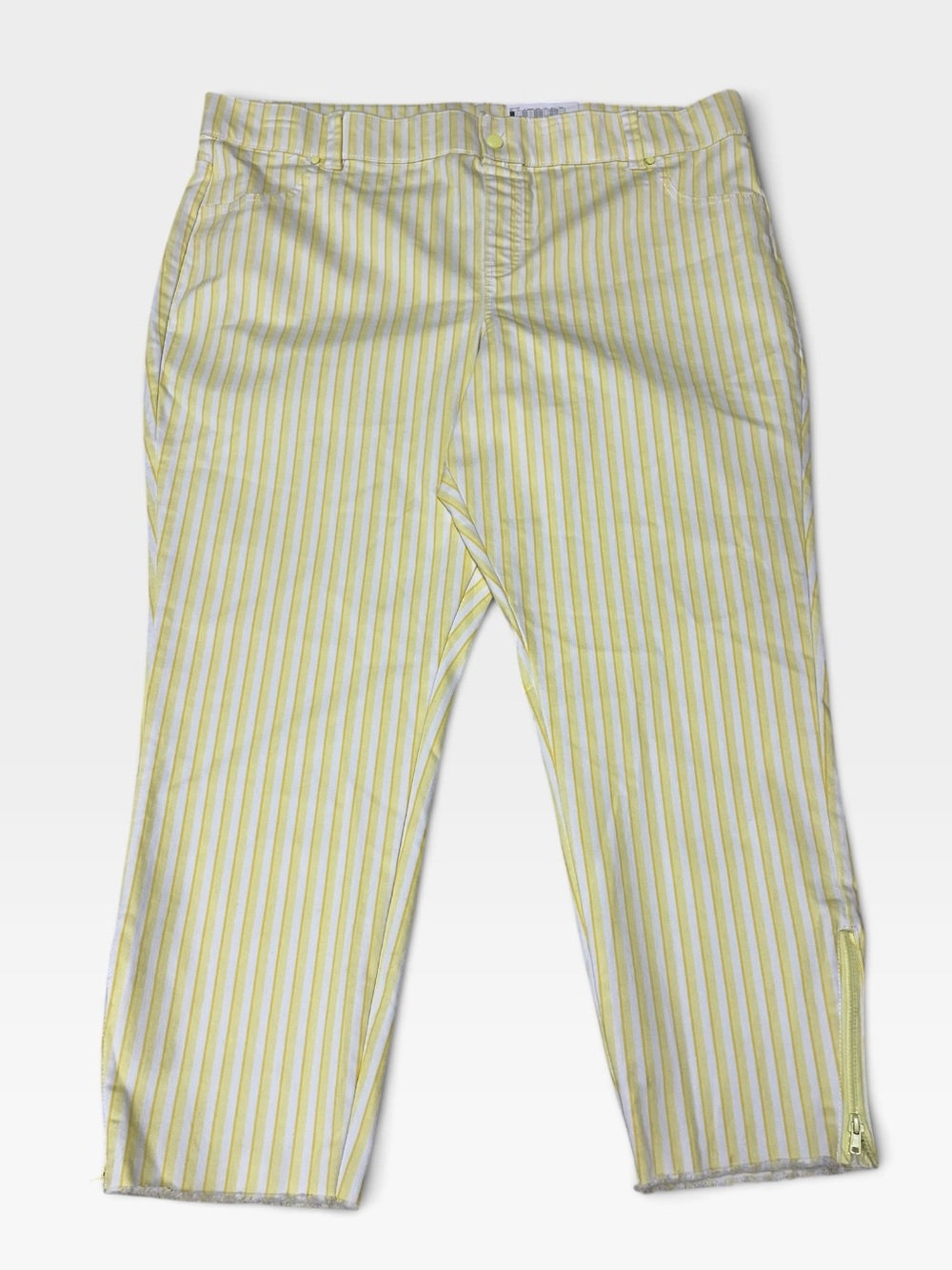 Brand New-HUE Women's Plus Size yellow and white vertical striped cropped pants